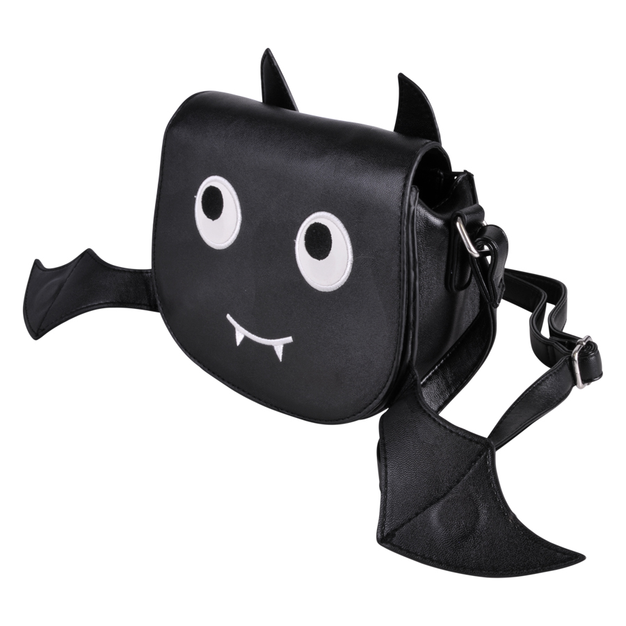 Schwarze Tasche in Fledermausform aus Kunstleder mit Flügeln und Ohren auf weißem Hintergrund