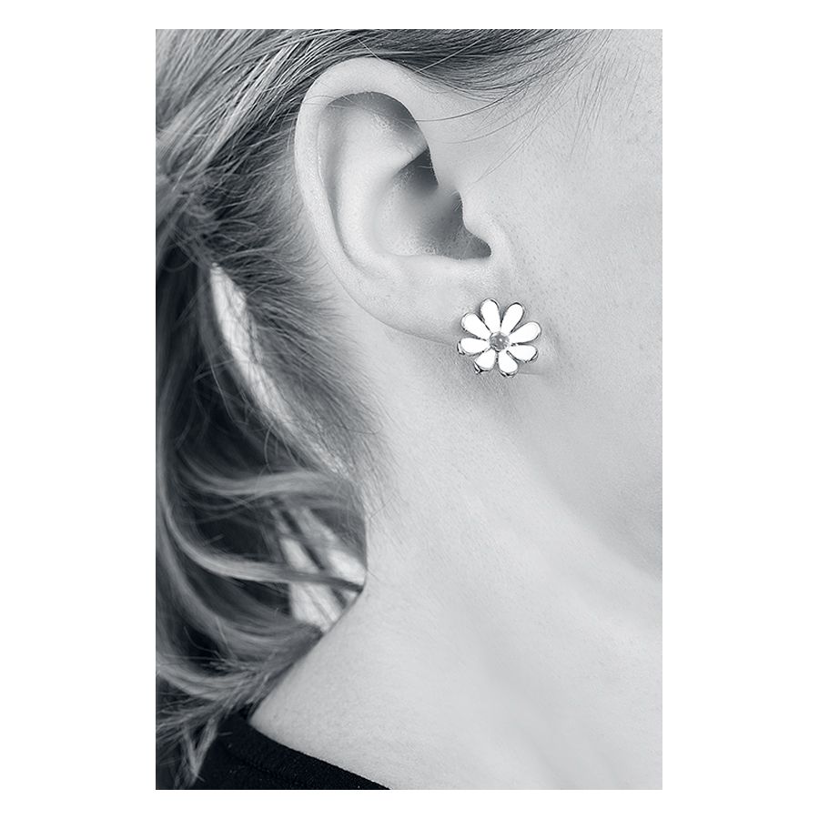 Daisy Earstuds