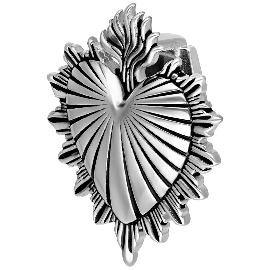 Peso para oreja Sacred Heart plateado de acero quirúrgico sobre fondo blanco