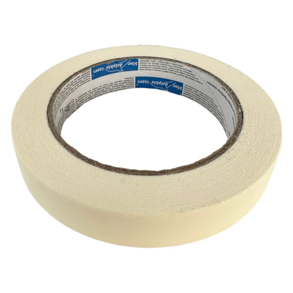Cinta adhesiva beige sobre fondo blanco, rollo con etiqueta interior azul