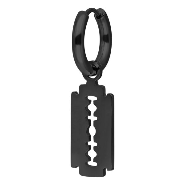 Pendiente negro en forma de cuchilla de afeitar sobre fondo blanco