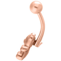 Roségoldenes Bauchnabelpiercing in Form eines Gummibärchens auf weißem Hintergrund