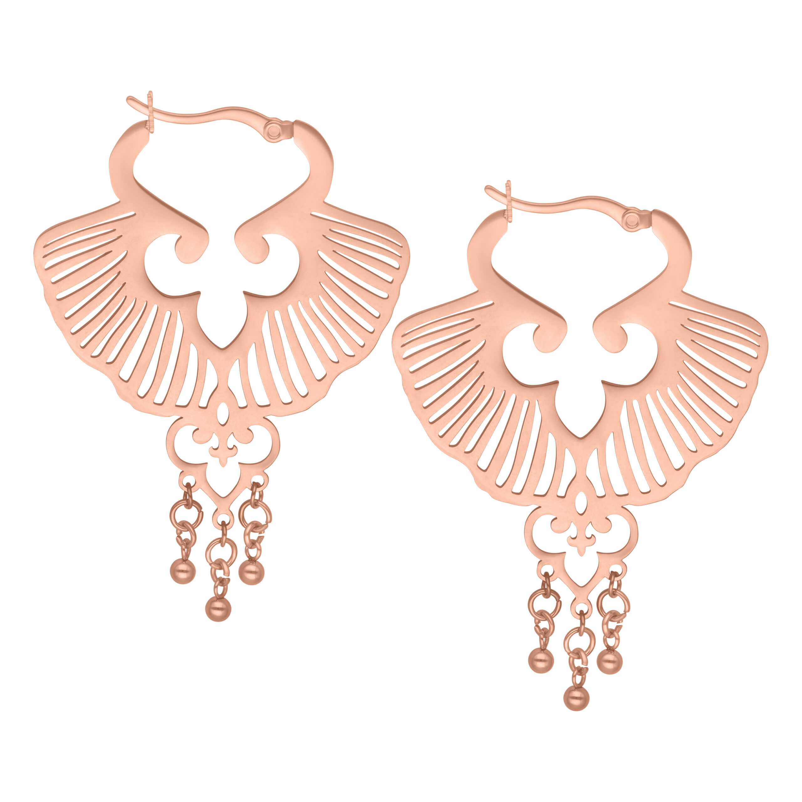 Roségoldene Ginkgo Leaf Ohrringe mit filigranem Design auf weißem Hintergrund