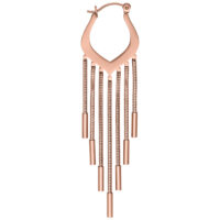 Roségoldene Snakechain Hoops Ohrringe vor weißem Hintergrund