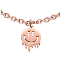 Roségoldenes Little Smiley Armband Roségoldenes Smiley-Armband aus Chirurgenstahl auf weißem Hintergrund