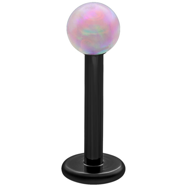 Labret de ópalo sintético rosa con barra de titanio negro sobre fondo blanco