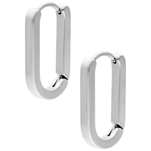 Dos aros ovalados brillantes de acero inoxidable plateado sobre fondo blanco