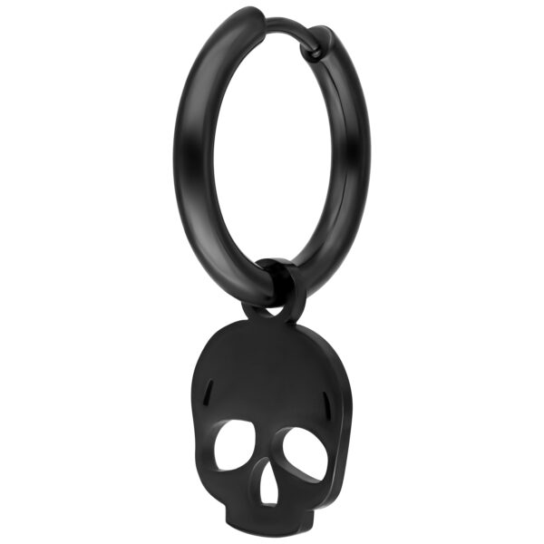 Pendientes negros con colgante de calavera sobre fondo blanco