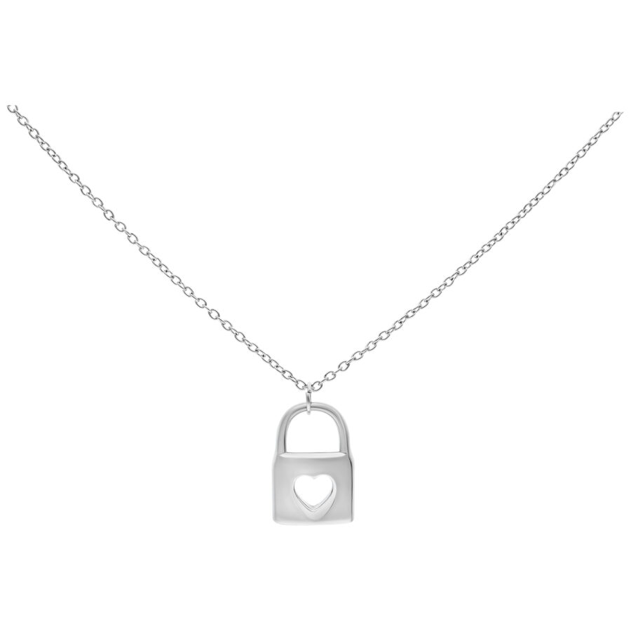 Cadena plateada con colgante de candado en forma de corazón sobre fondo blanco