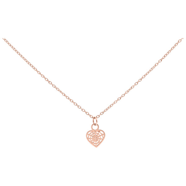 Collar de oro rosa con colgante de corazón delicado sobre fondo blanco
