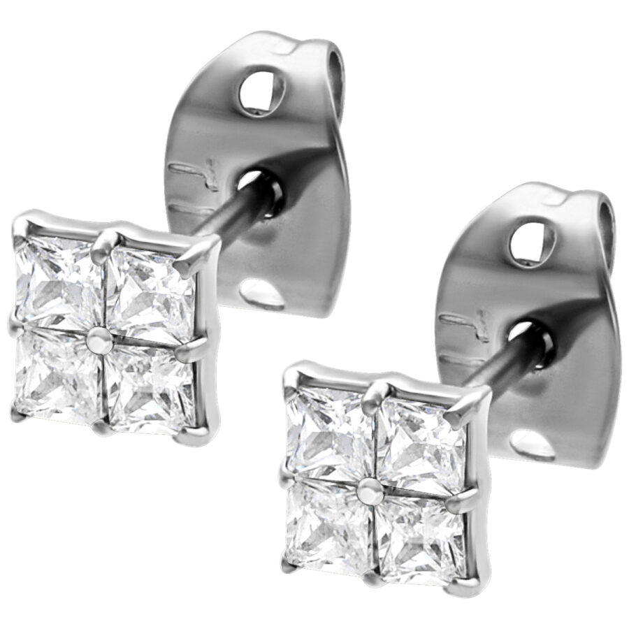 Pendientes de plata con cristales cuadrados sobre fondo blanco