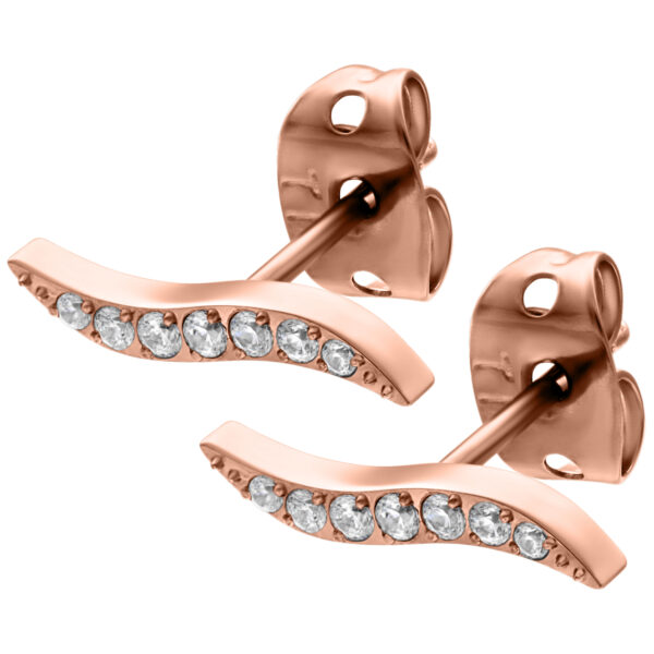 Pendientes de oro rosa con cristales brillantes sobre fondo blanco