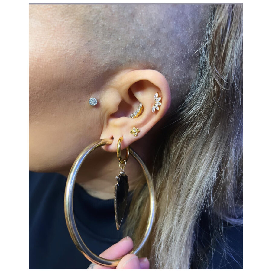 Oreja con accesorio Marquise de acero quirúrgico, cristal claro