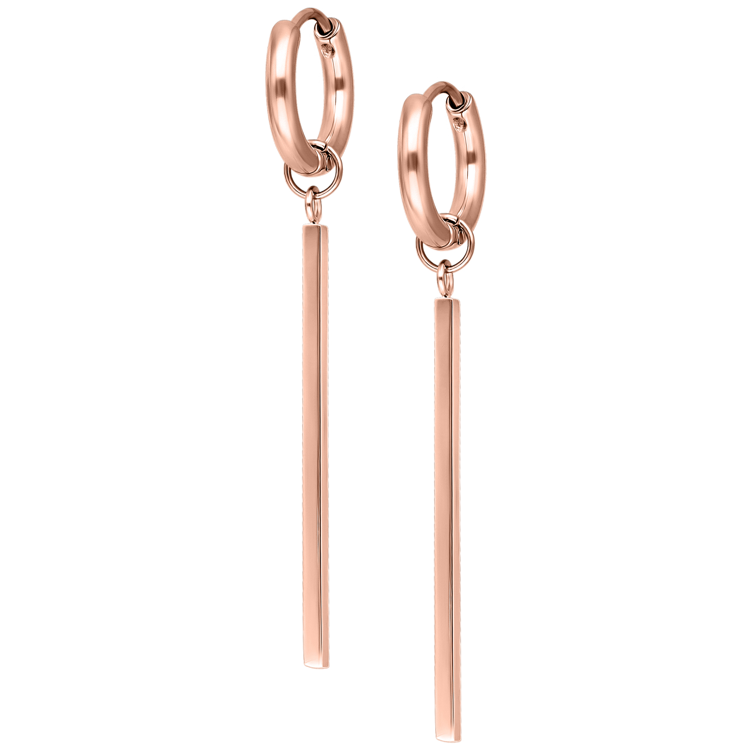 Elegante roségoldene Ohrringe mit Klappverschluss auf weißem Hintergrund