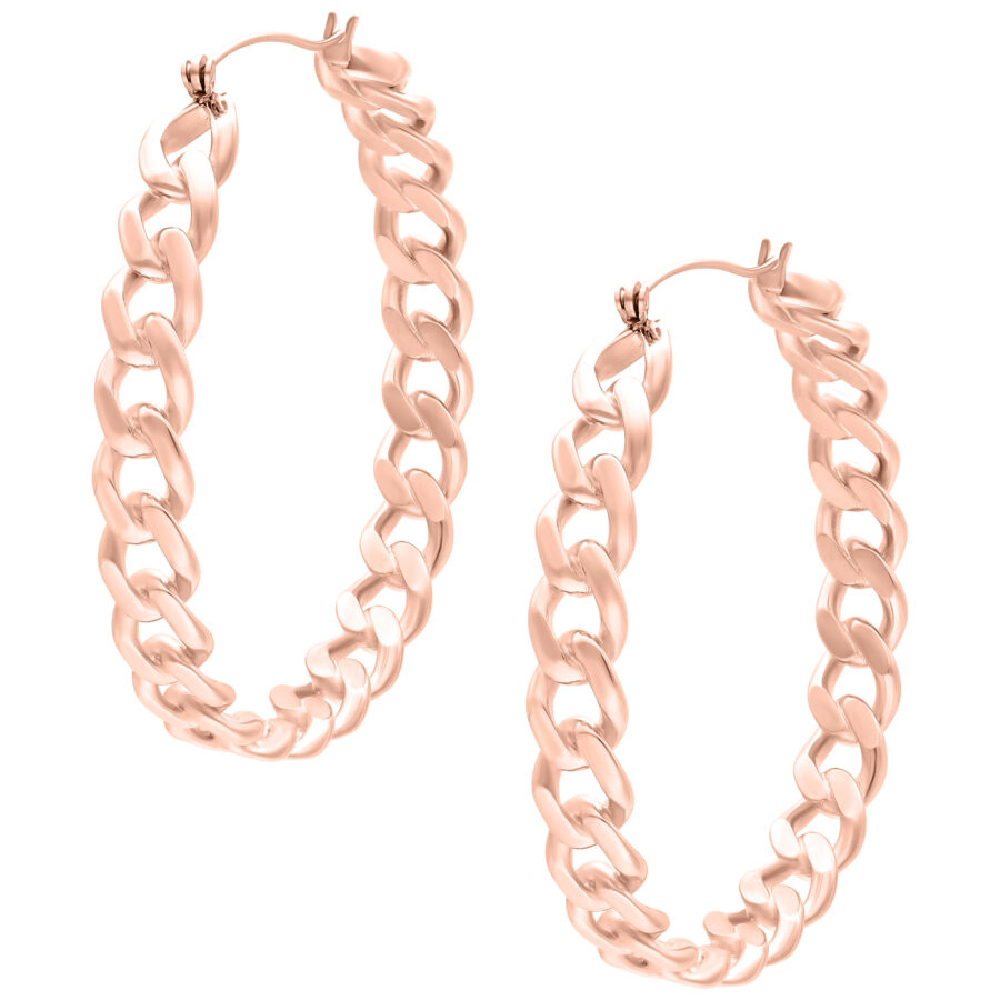 Dos brillantes Curbchain Hoops de oro rosa sobre fondo blanco