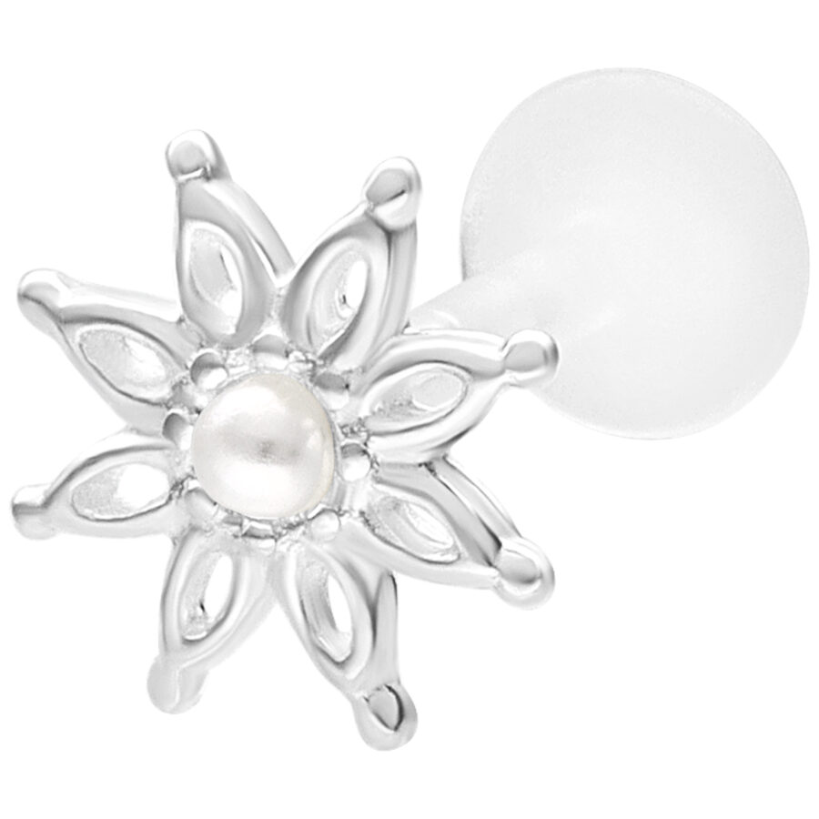 Labret de flores plateado con perla sobre fondo blanco