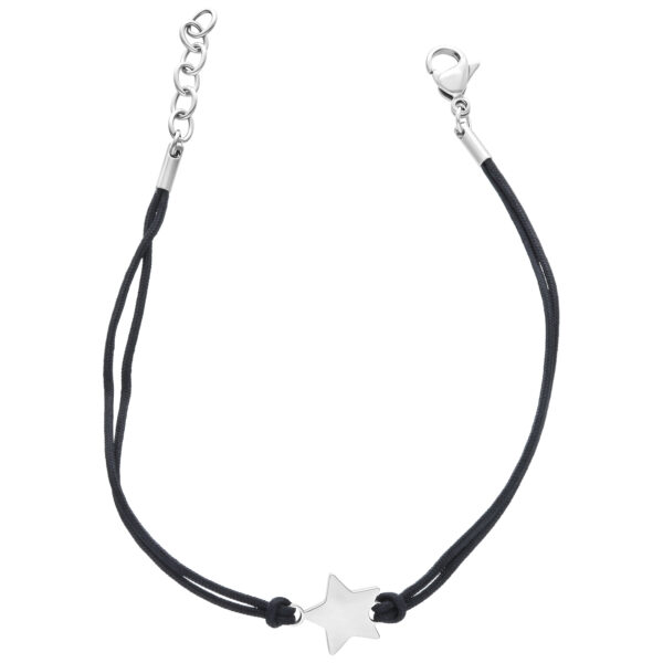 Pulsera de nylon negra con colgante de estrella plateada sobre fondo blanco