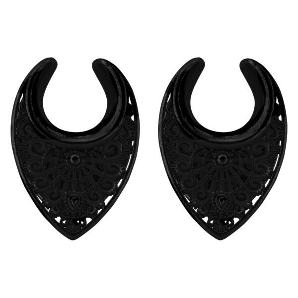 Ear Saddles Oriental negras de metal, 8,0 mm, sobre fondo blanco