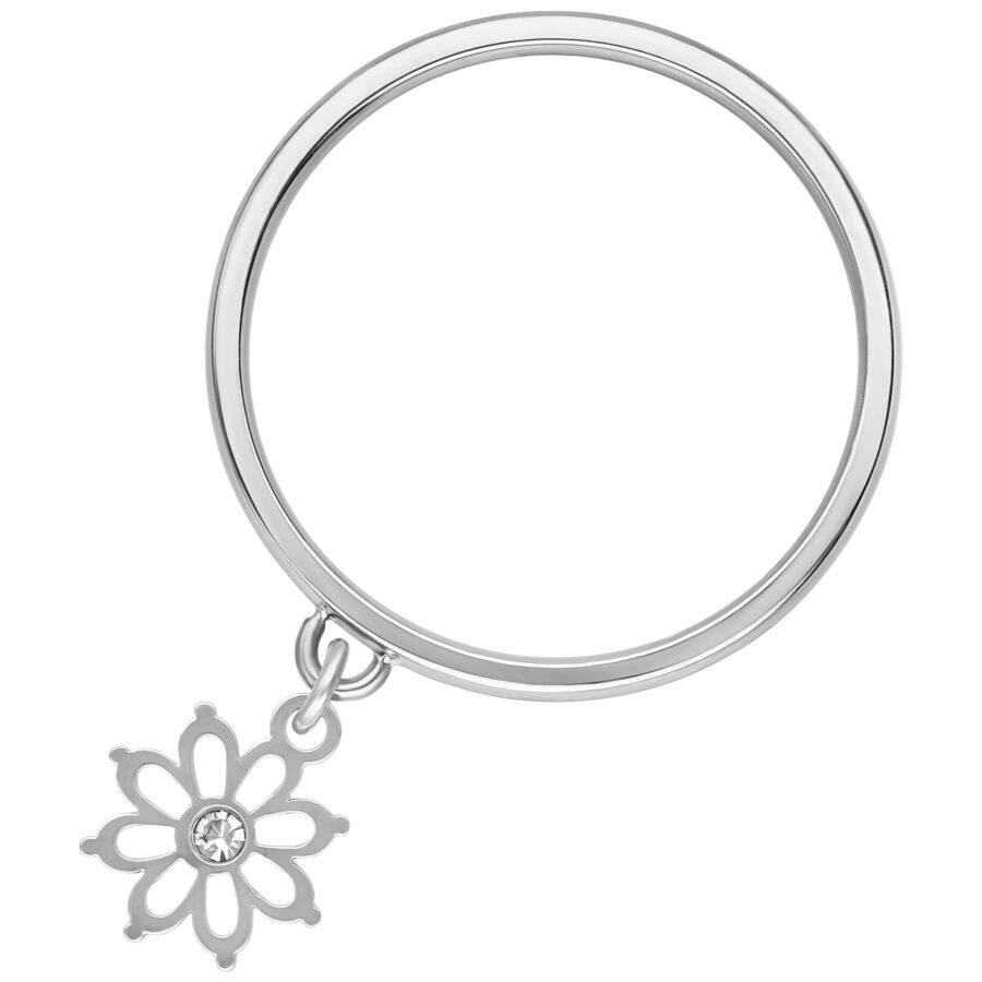 Anillo de dedo plateado con colgante en forma de flor de acero quirúrgico sobre fondo blanco
