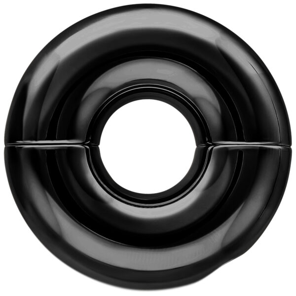 Anillo Tribal Dream Negro de Acero Quirúrgico sobre fondo blanco