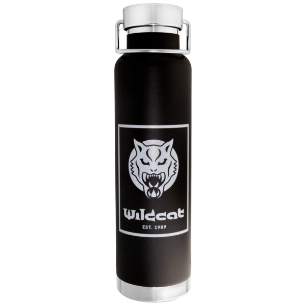 Botella térmica al vacío negra con logo de Wildcat sobre fondo blanco