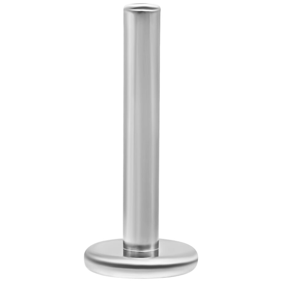 Labret de titanio plateado con base plana sobre fondo blanco