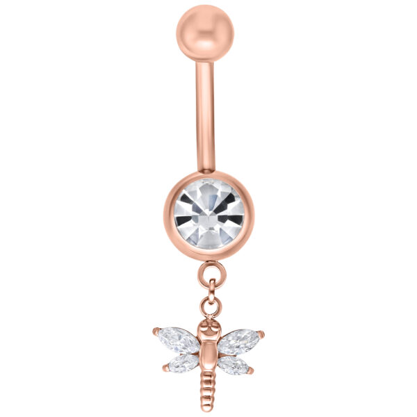 Piercing de ombligo en oro rosado con cristales claros y colgante de libélula sobre fondo blanco