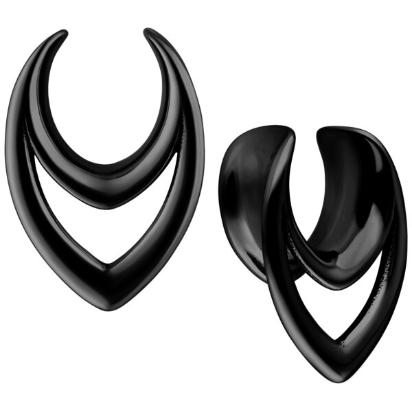Earsaddles Double Arrow negras de acero quirúrgico, tamaño 8,0 mm, sobre fondo blanco