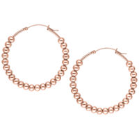 Zwei roségoldene Bubble Hoops Ohrringe auf weißem Hintergrund