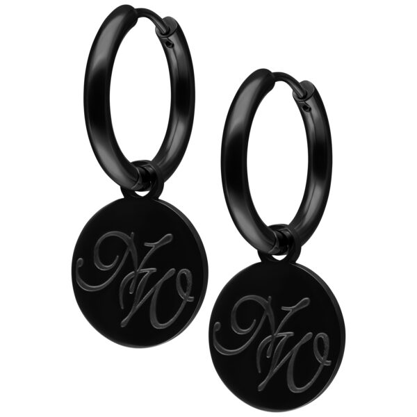 Pendientes negros con el logo de Nightwish sobre fondo blanco