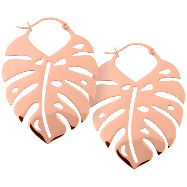 Dos brillantes pendientes Hoja de Monstera en oro rosa sobre fondo blanco
