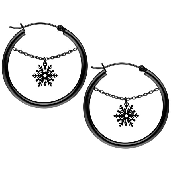 Pendientes negros con colgante de copo de nieve sobre fondo blanco
