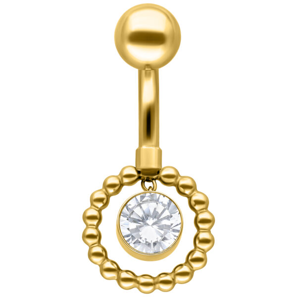 Piercing de ombligo dorado con piedra cristalina y anillo sobre fondo blanco
