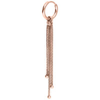 Roségoldene Creolen mit venezianischen Kettchen vor weißem Hintergrund