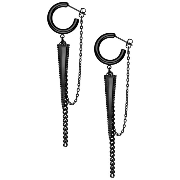 Pendientes de triángulo negro brillantes con colgantes de cadena sobre fondo blanco