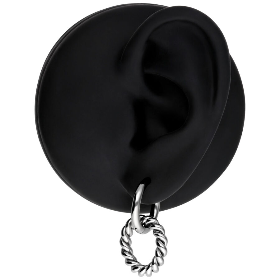 Aros de plata torcidos de acero inoxidable en modelo de oreja negra