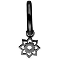 Schwarze Mini Flower Hoops aus Chirurgenstahl auf weißem Hintergrund