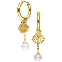 Mini aros dorados de concha con perlas Aros dorados con colgante de concha y perla sobre fondo blanco