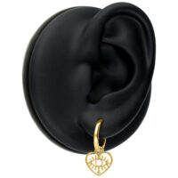 Mini aros de corazón dorados con ojo Mini aros de corazón dorados con ojo en modelo de oreja negra