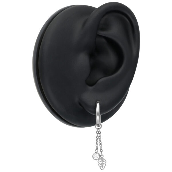 Aros de plata con colgante de cristal y hoja en modelo de oreja negra