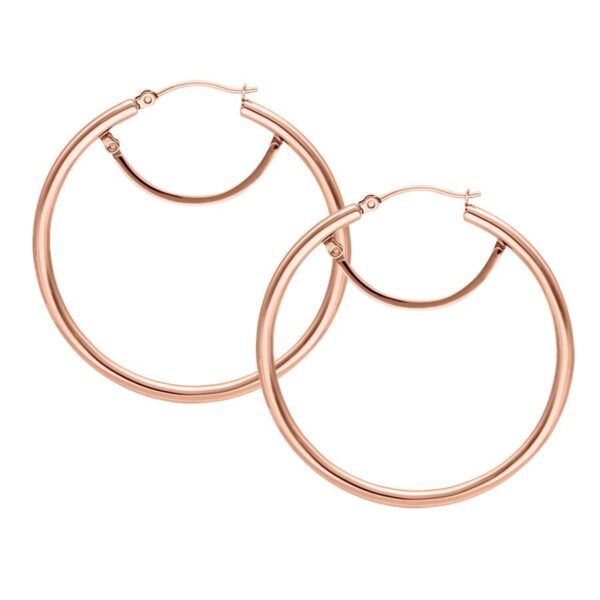 Aros de oro rosa, 45mm, cierre de clic, sobre fondo blanco