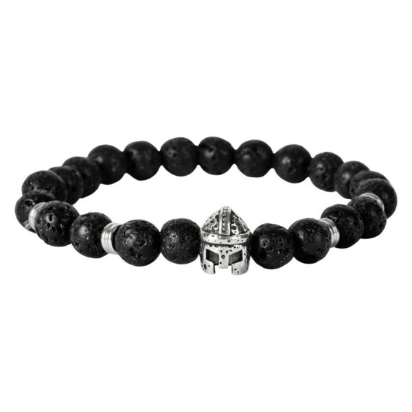 Pulsera con perlas de lava negras y casco vikingo plateado sobre fondo blanco