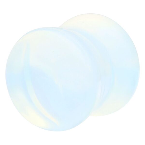 Plug de piedra blanco opal de Wildcat, tamaño 6,0 mm, sobre fondo blanco