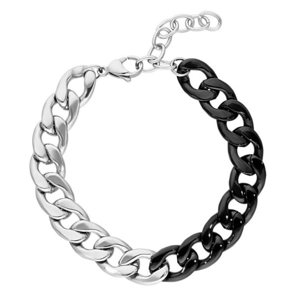 Pulsera de plata y negro de acero quirúrgico sobre fondo blanco
