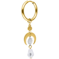 Goldene Creole mit silbernem Mond und klarem Kristall auf weißem Hintergrund