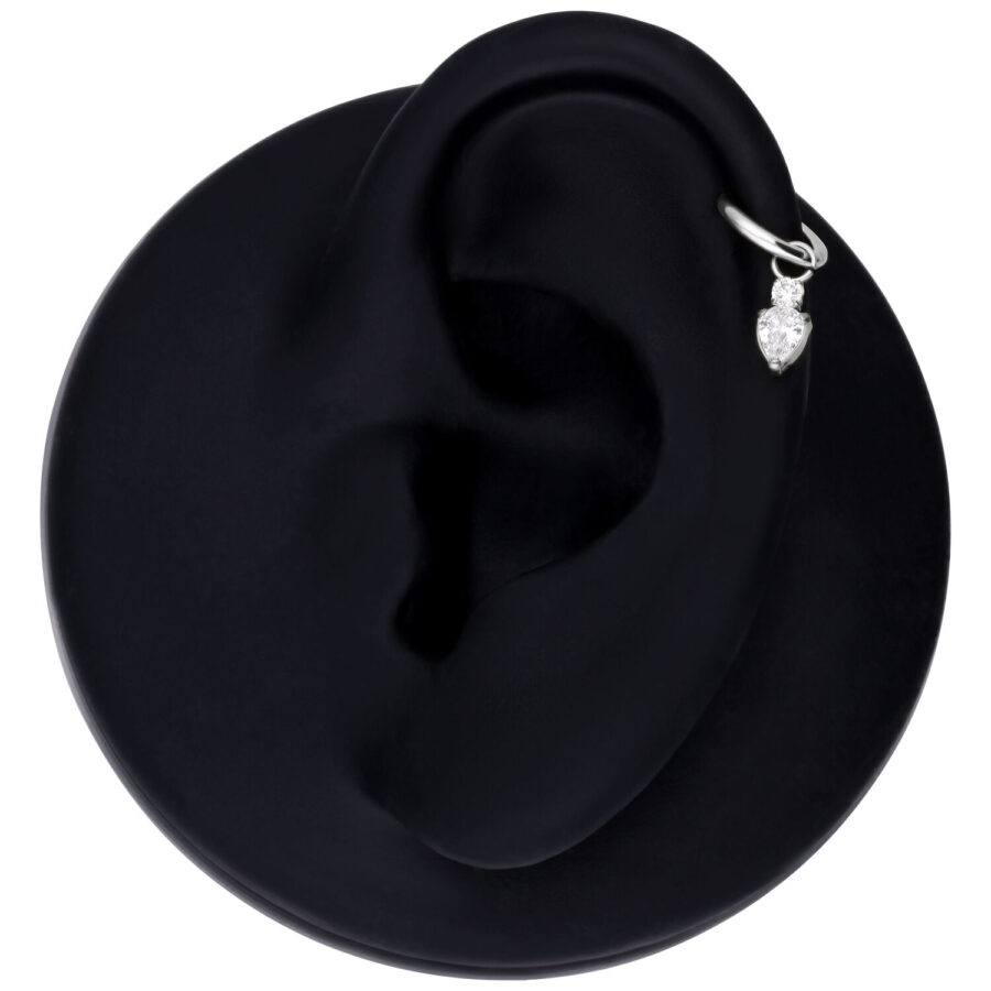 Colgante de piercing plateado con cristal en modelo de oreja negra