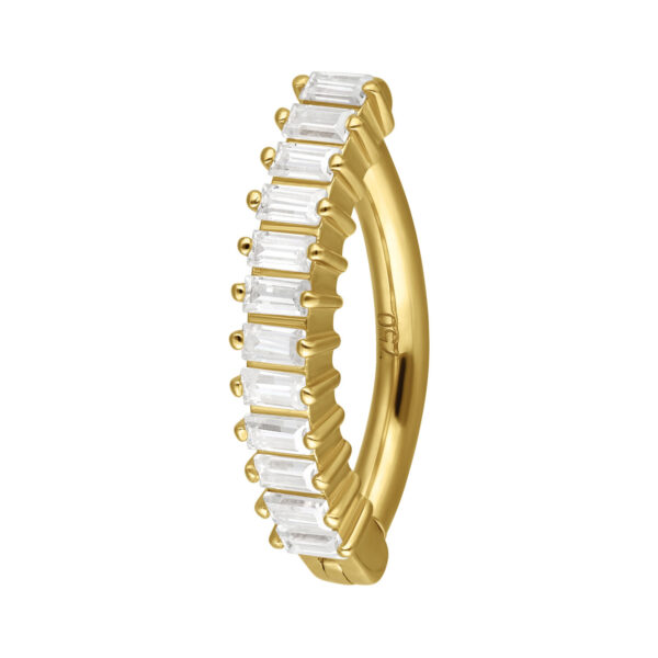 Clicker de ombligo dorado de 18K con cristales baguette claros sobre fondo blanco