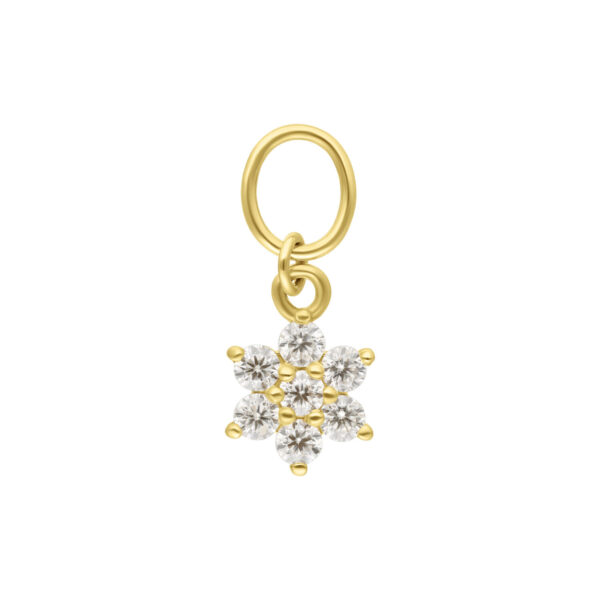 Colgante de flor dorado de 18K con moissanitas claras sobre fondo blanco