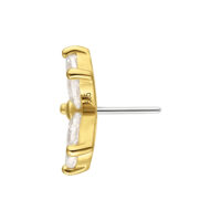 Vista lateral de aro de flor de oro con cristales claros sobre fondo blanco