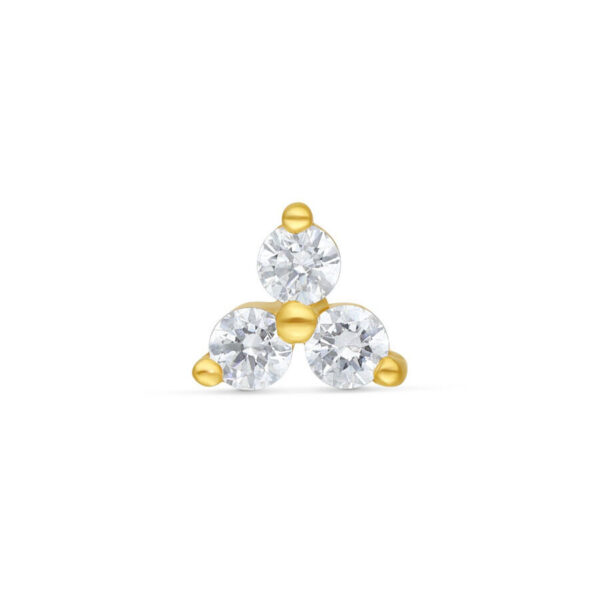 Trinity de oro con tres cristales claros sobre fondo blanco